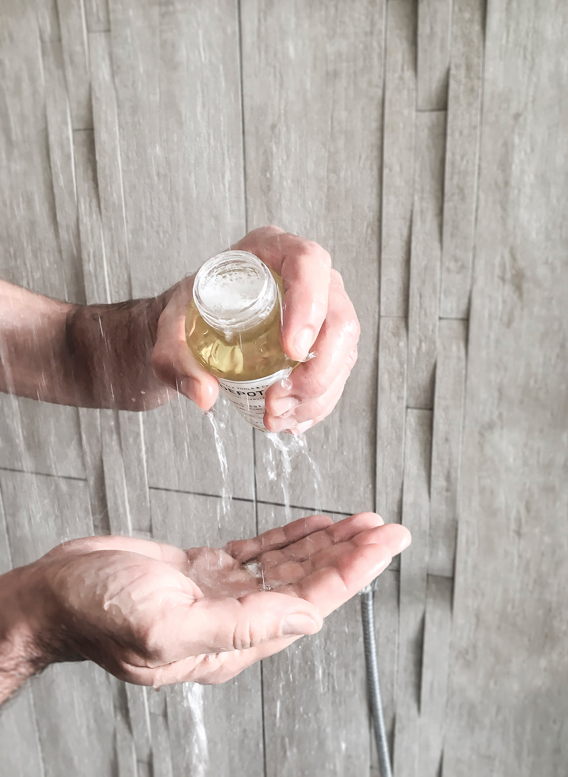 DEPOT NO. 601 GENTLE BODY WASH SARTORIAL SAGE