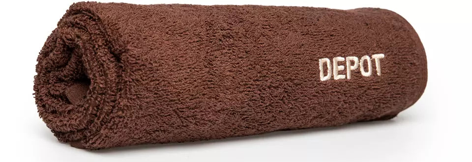 DEPOT NO. 715 BROWN HAIR TOWEL